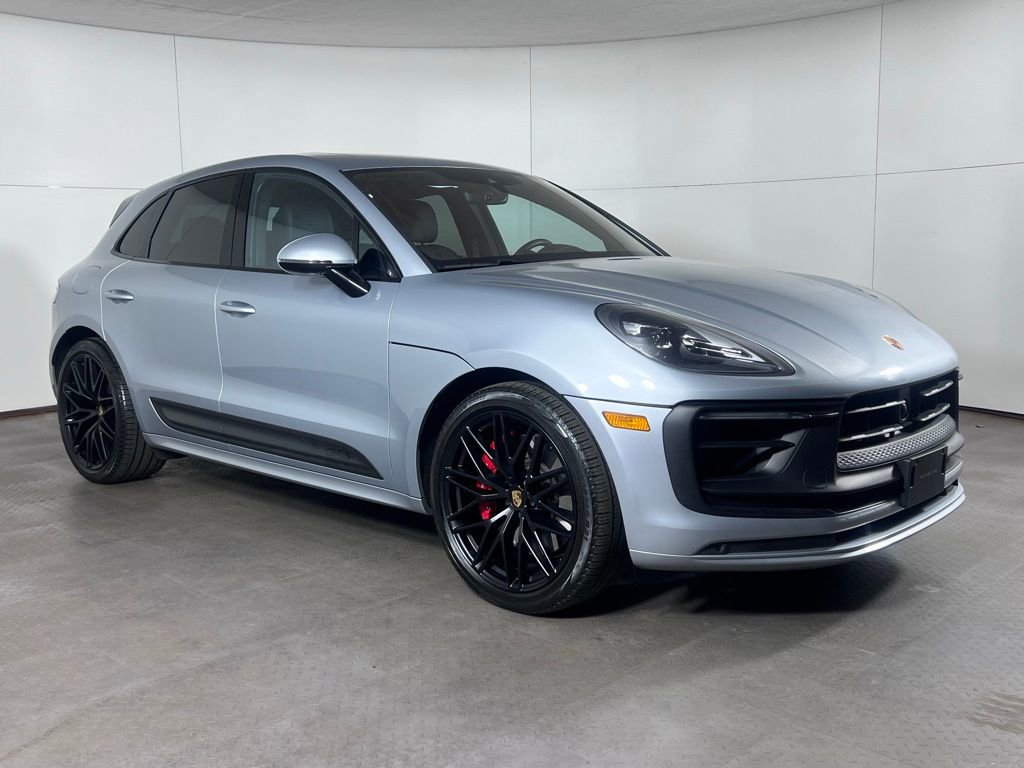 Certified 2023 Porsche Macan GTS w/ Premium Package Plus AWD/4WD image 9
