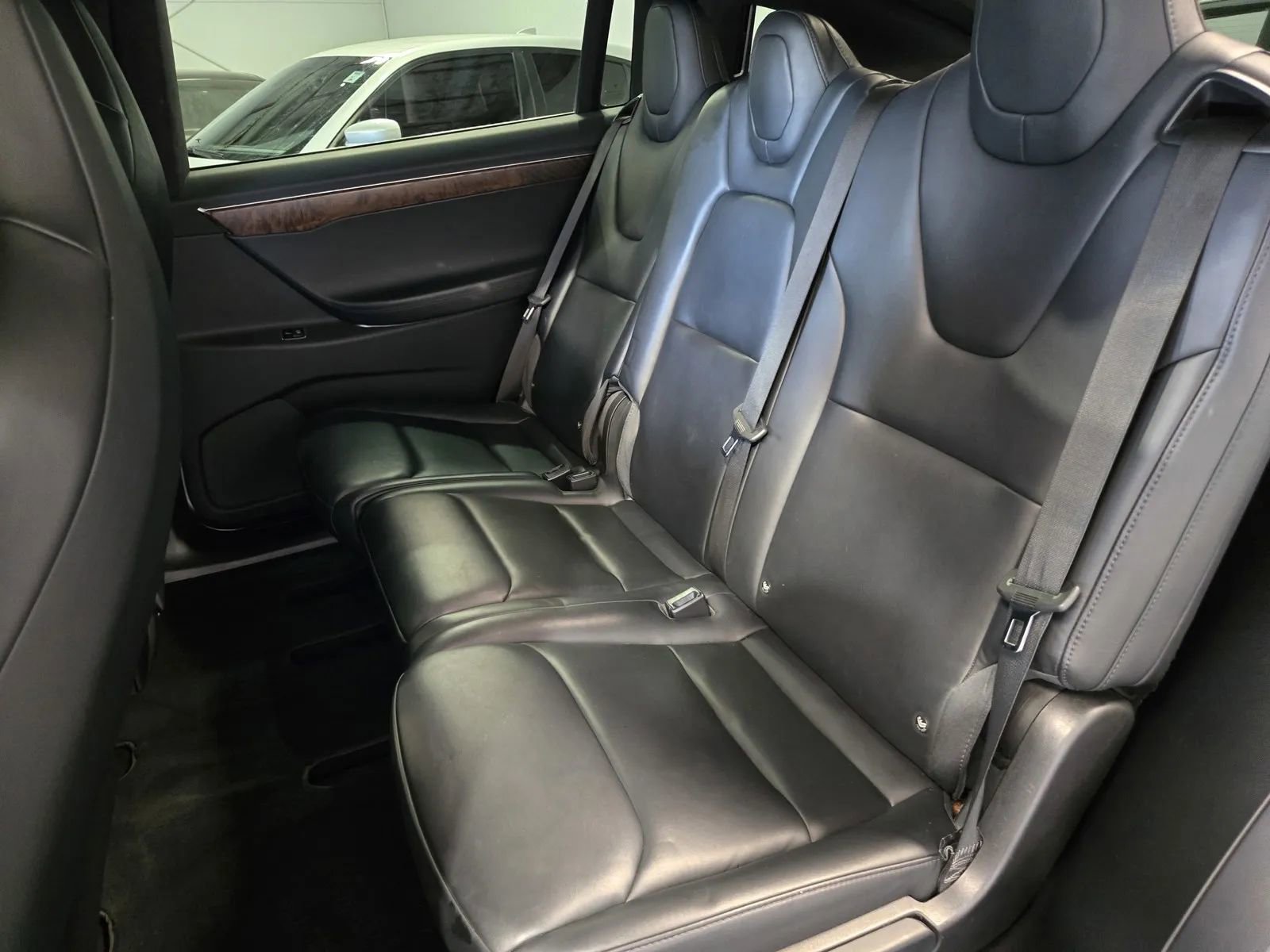 Used 2018 Tesla Model X image 10