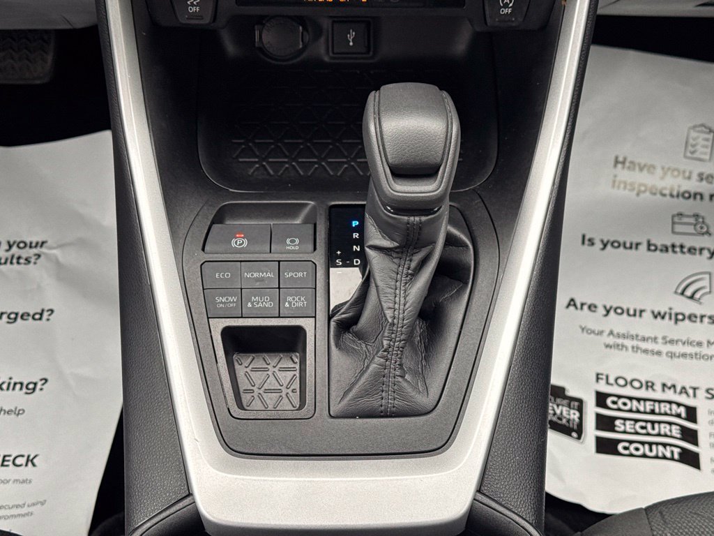 Certified 2021 Toyota RAV4 XLE w/ Convenience Package AWD/4WD image 23
