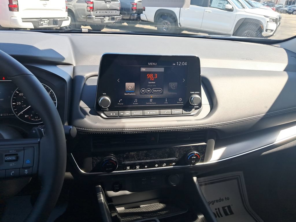 New 2026 Nissan Rogue SV AWD/4WD image 18