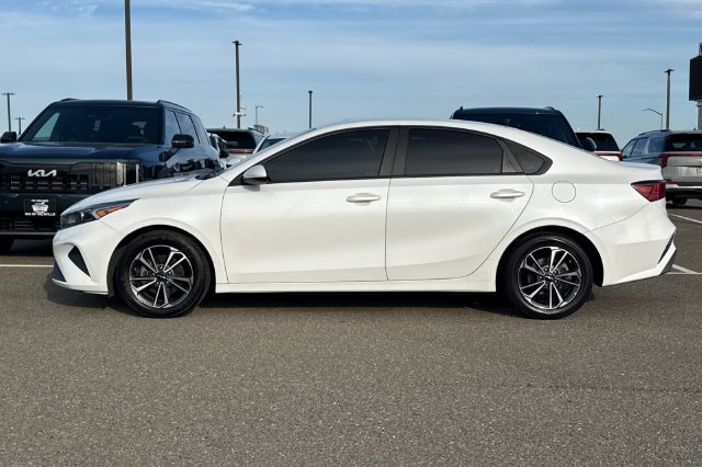 Certified 2022 Kia Forte LXS FWD image 9