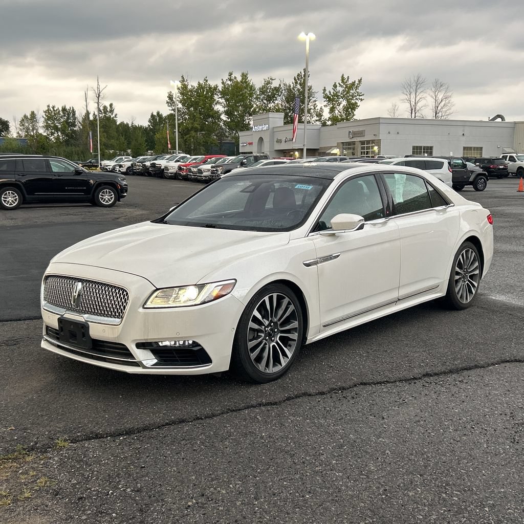 Used 2018 Lincoln Continental Reserve AWD/4WD image 2