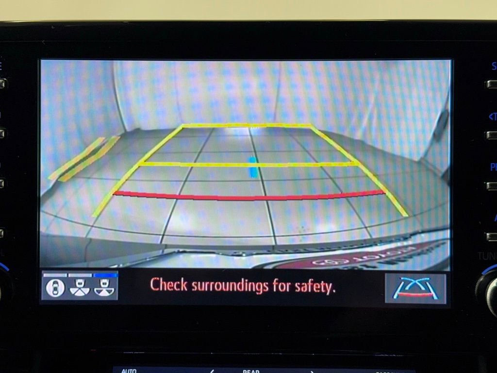 Certified 2023 Toyota Sienna Platinum image 32