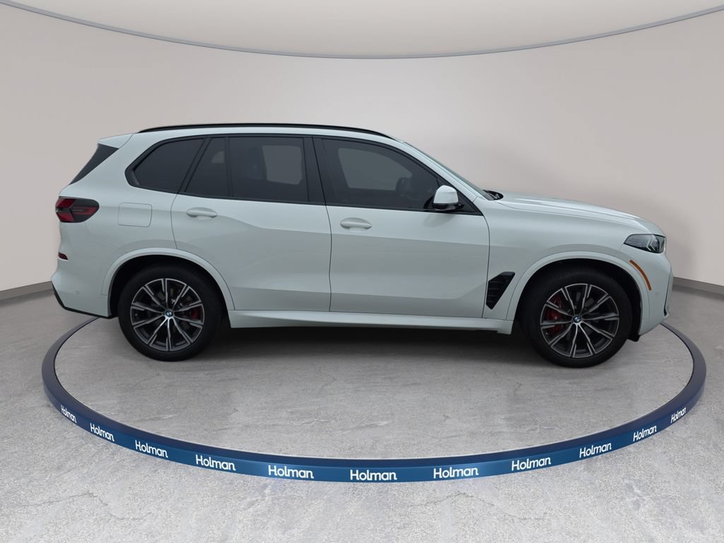 Used 2024 BMW X5 xDrive40i w/ M Sport Package AWD/4WD image 5