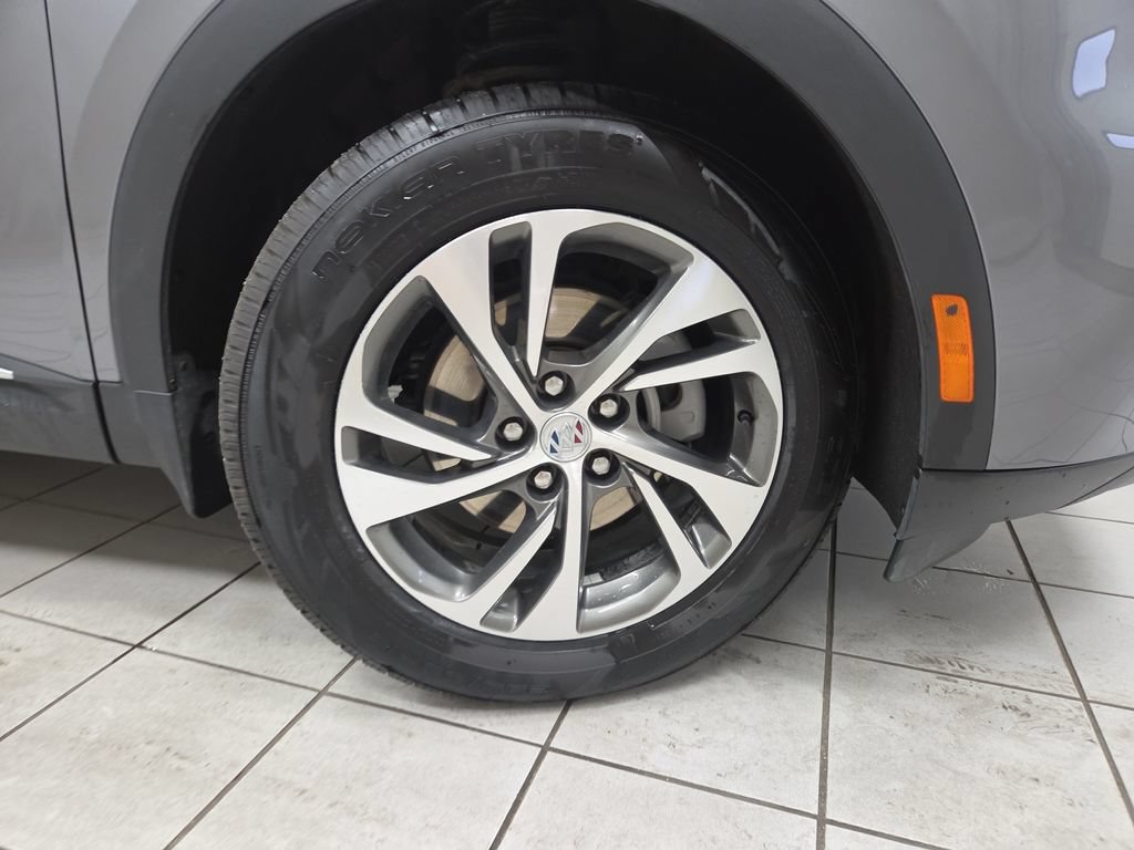 Used 2022 Buick Envision Essence w/ Safety Package AWD/4WD image 8