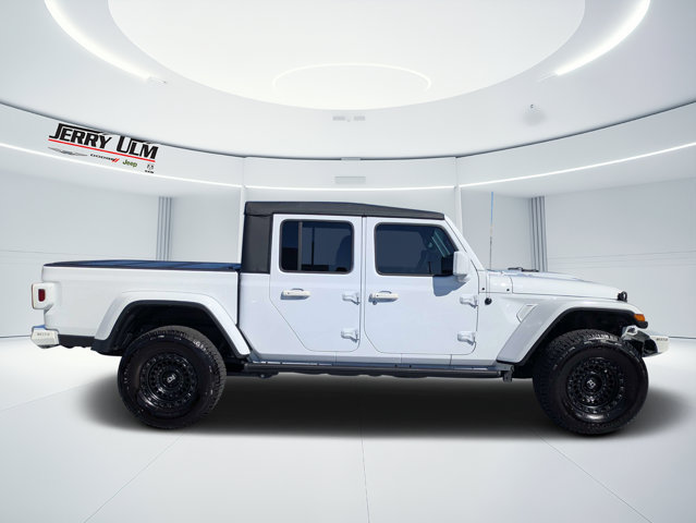 Used 2023 Jeep Gladiator Rubicon w/ Cold Weather Group AWD/4WD image 2