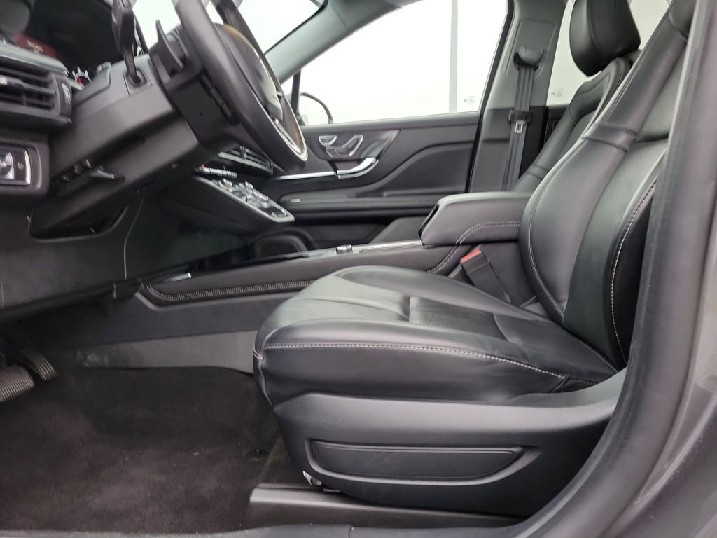 Certified 2022 Lincoln Corsair AWD w/ Premium Package image 17