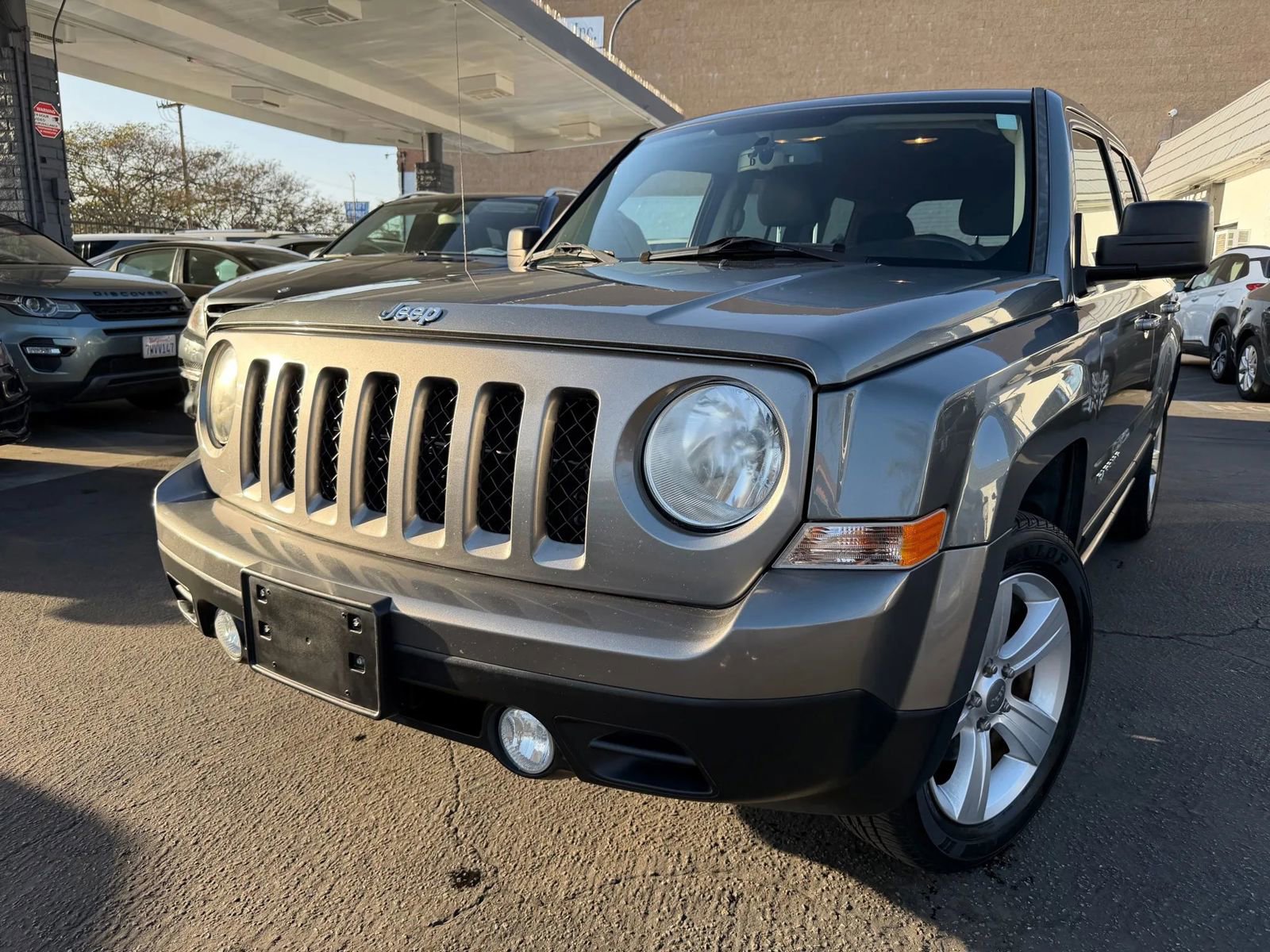 Used 2014 Jeep Patriot Latitude image 3