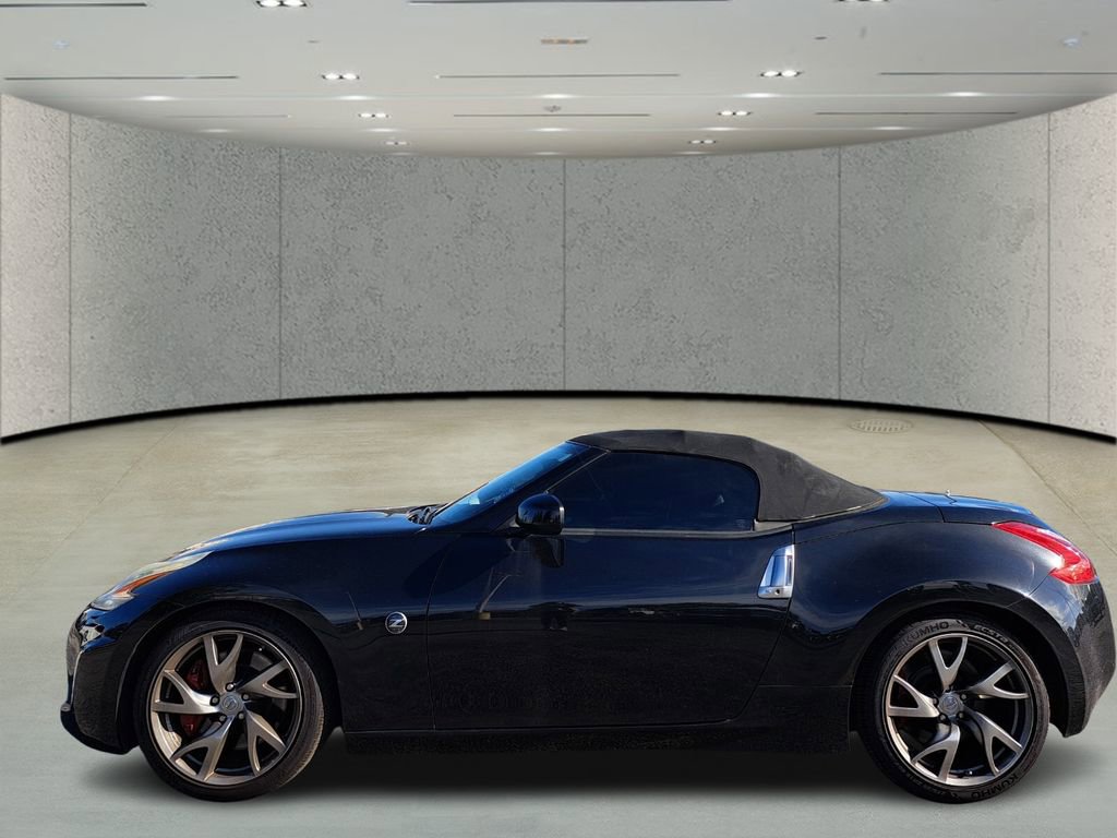 Used 2014 Nissan 370Z Touring w/ Sport Package image 8