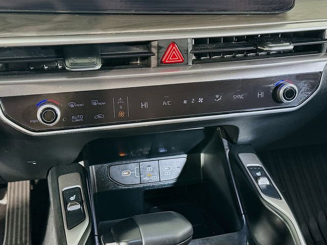 Used 2025 Kia Sorento X-Line EX image 23