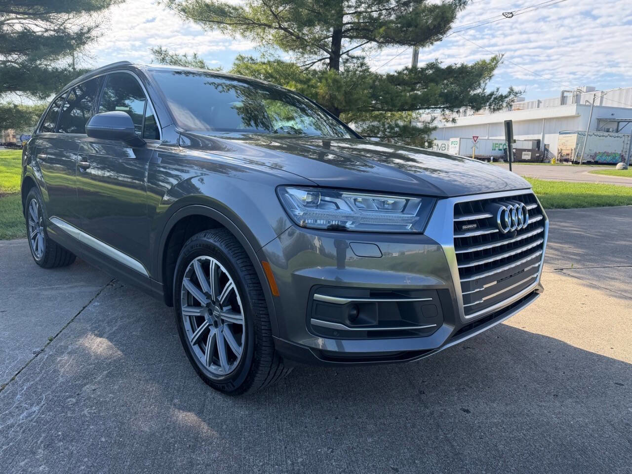 Used 2018 Audi Q7 2.0T Premium Plus image 3