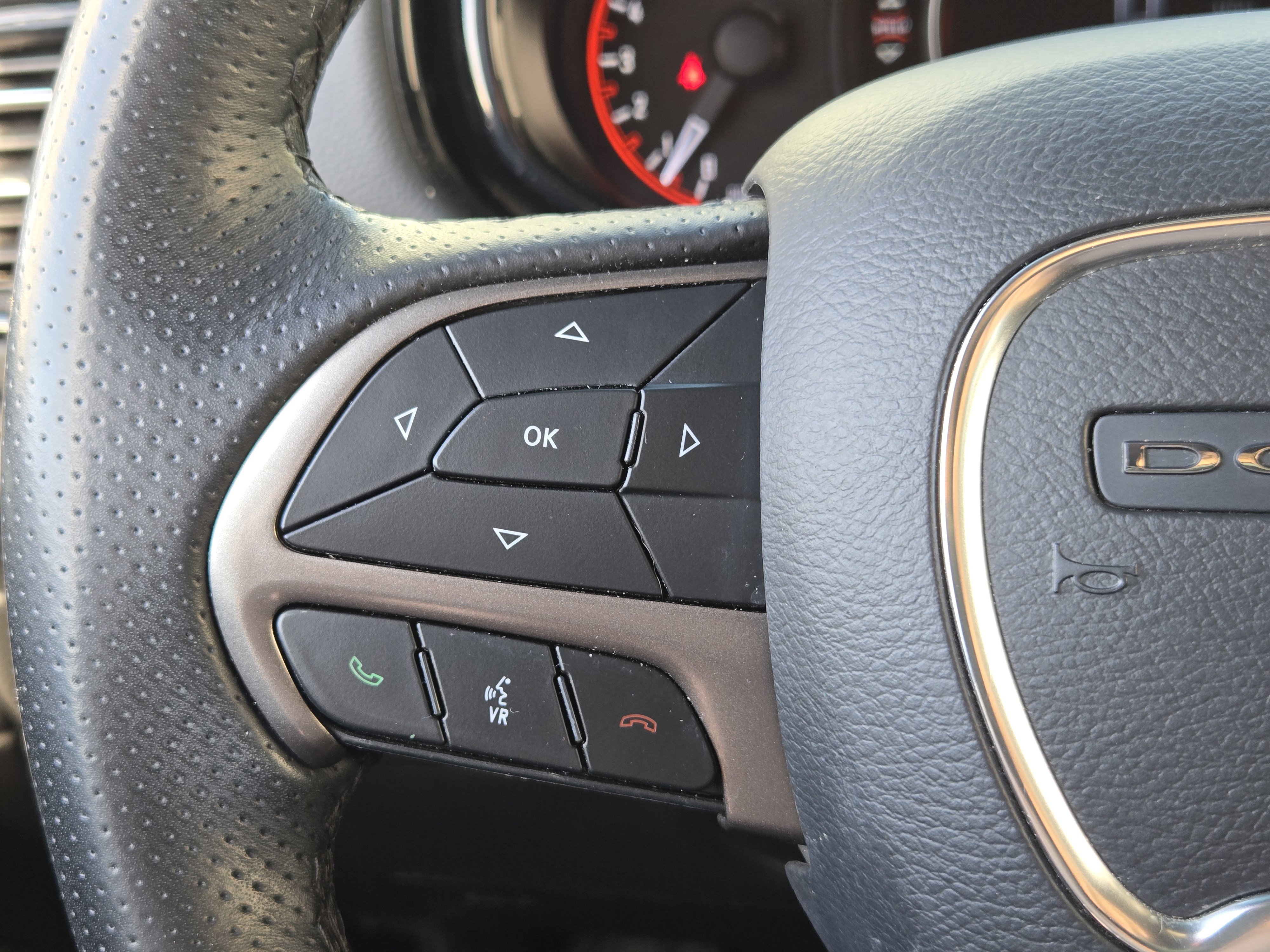 Used 2023 Dodge Durango SXT w/ SXT Blacktop Group image 30