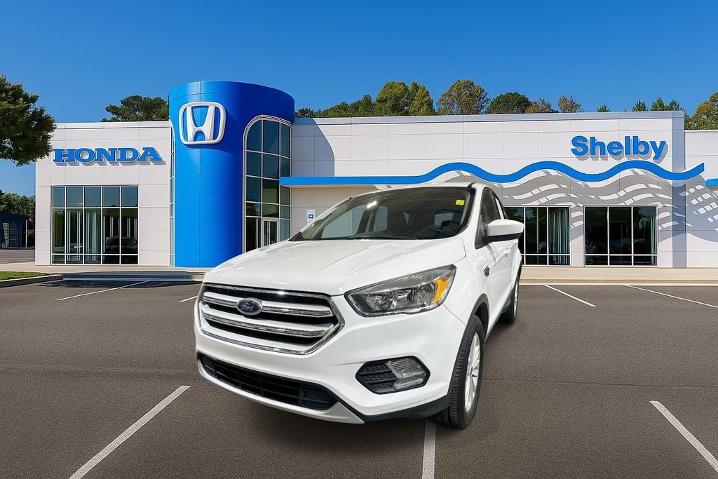 Used 2019 Ford Escape SE image 4