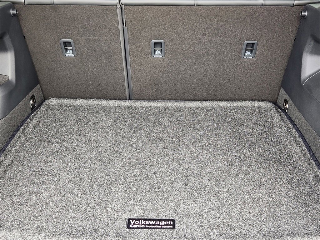 New 2025 Volkswagen Tiguan SE image 22