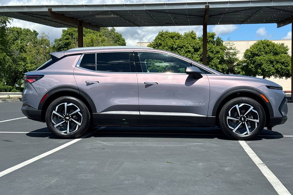 Used 2026 Chevrolet Equinox EV LT FWD image 10