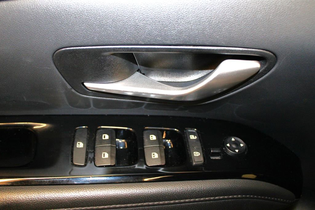 Used 2022 Hyundai Tucson Limited image 32