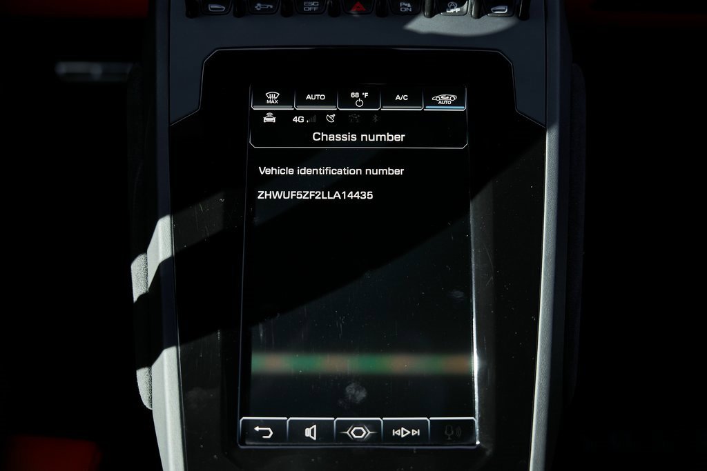 Used 2020 Lamborghini Huracan EVO image 61