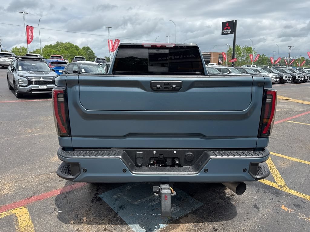 Used 2024 GMC Sierra 2500 AT4 w/ AT4 Preferred Package AWD/4WD image 7