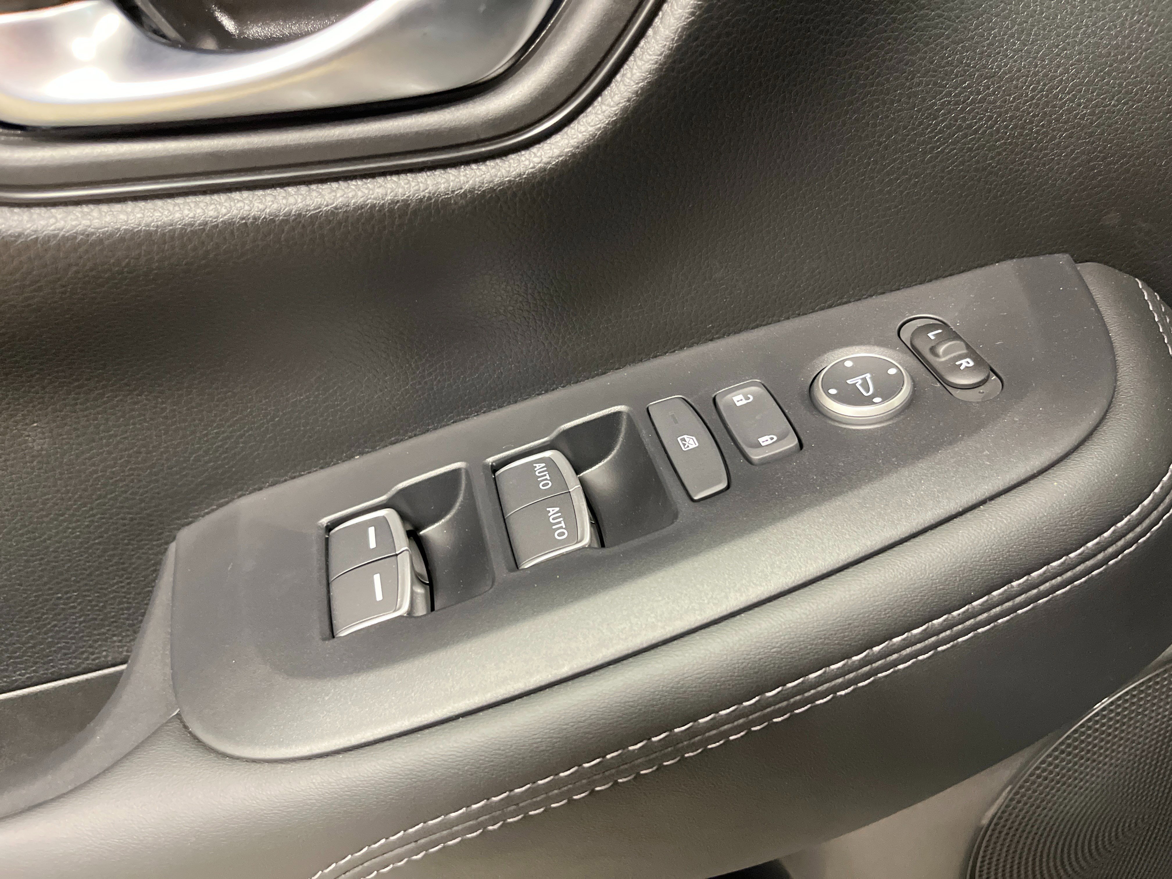 New 2026 Honda HR-V EX-L image 11