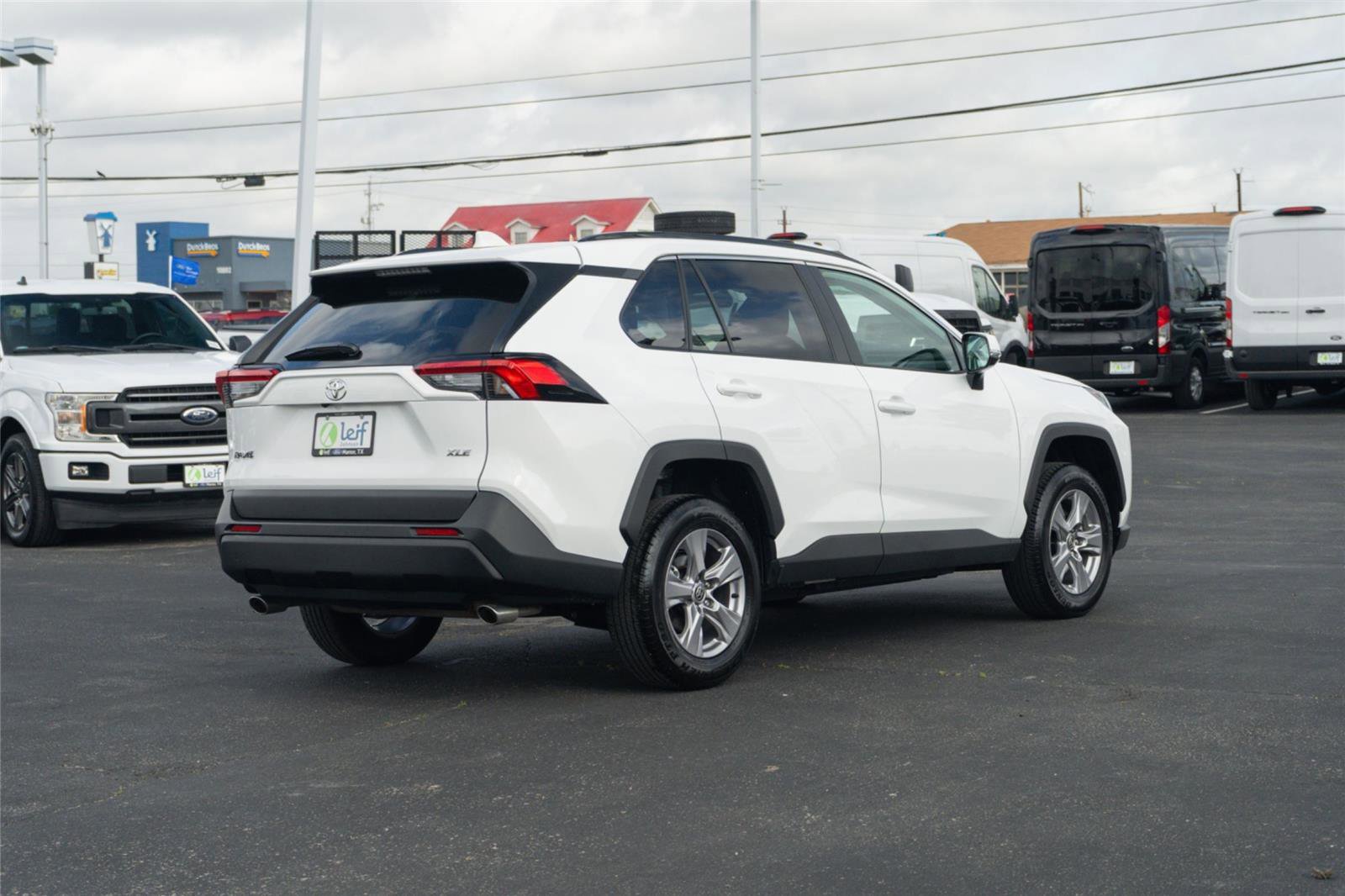 Used 2025 Toyota RAV4 XLE w/ Weather Package FWD image 5