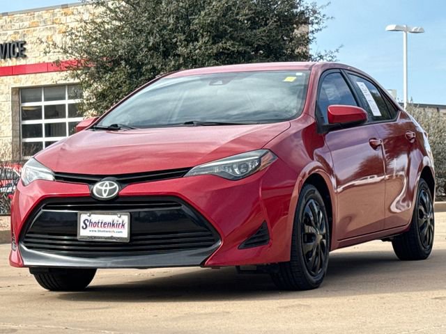 Used 2019 Toyota Corolla LE image 3