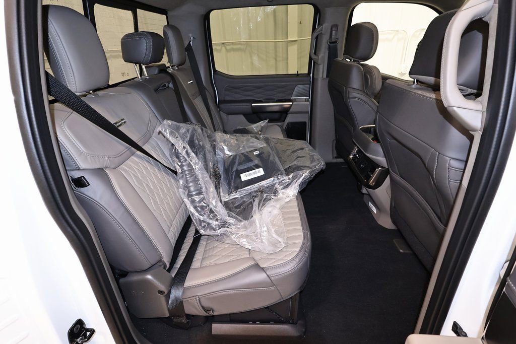 New 2026 Ford F450 Platinum w/ Platinum Plus Package image 16