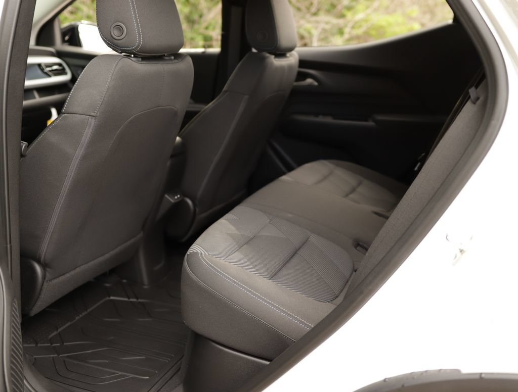 Used 2027 Chevrolet Bolt LT w/ Comfort Package FWD image 25