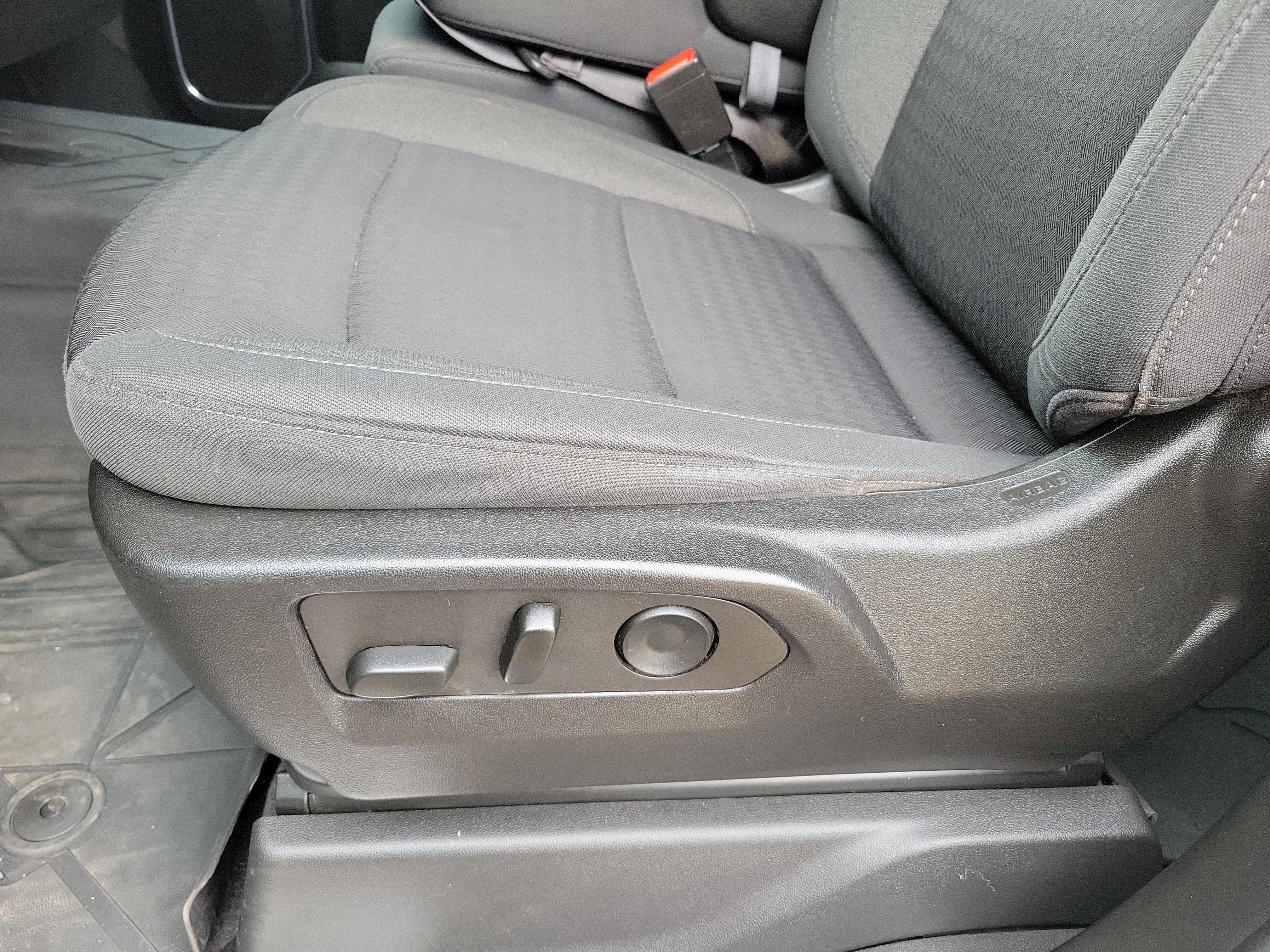 Used 2022 Chevrolet Silverado 1500 RST w/ LPO, Dark Essentials Package image 5