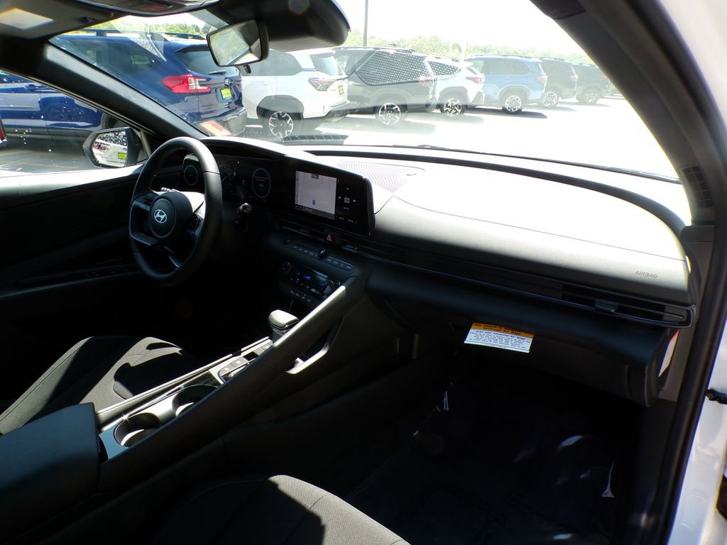 New 2026 Hyundai Elantra Sport FWD image 15