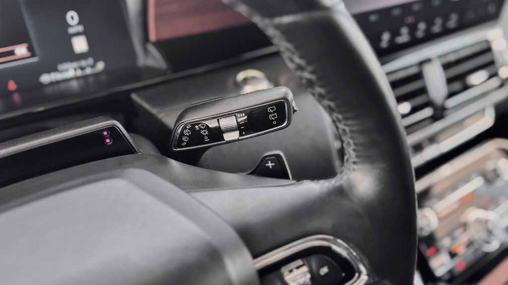 Used 2024 Lincoln Navigator L 4WD image 29