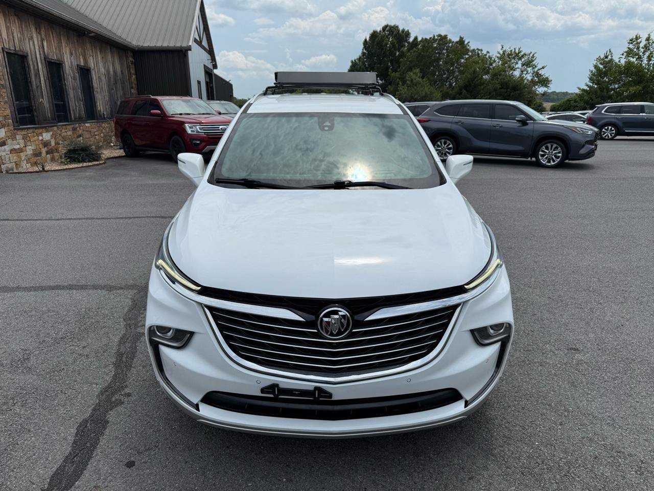 Used 2022 Buick Enclave Premium AWD/4WD image 10