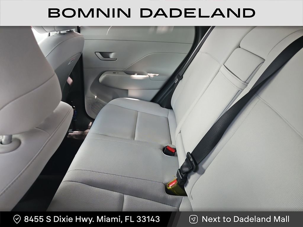 Used 2024 Hyundai Kona SE image 13