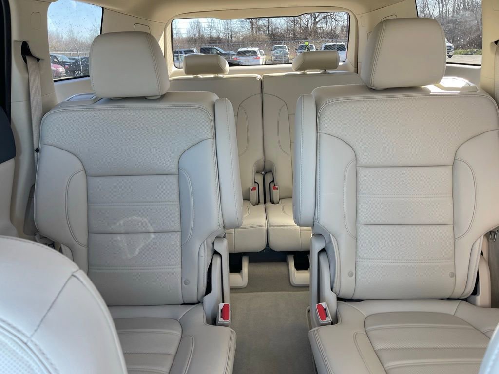 Used 2023 GMC Acadia Denali w/ Denali Ultimate Package image 17