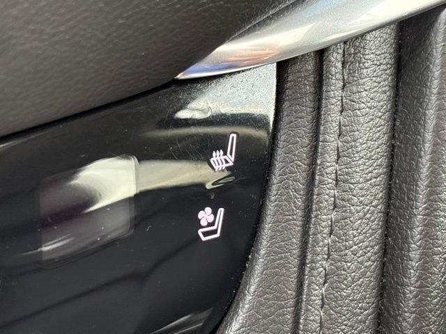 Used 2019 Cadillac XT5 Premium Luxury AWD/4WD image 18