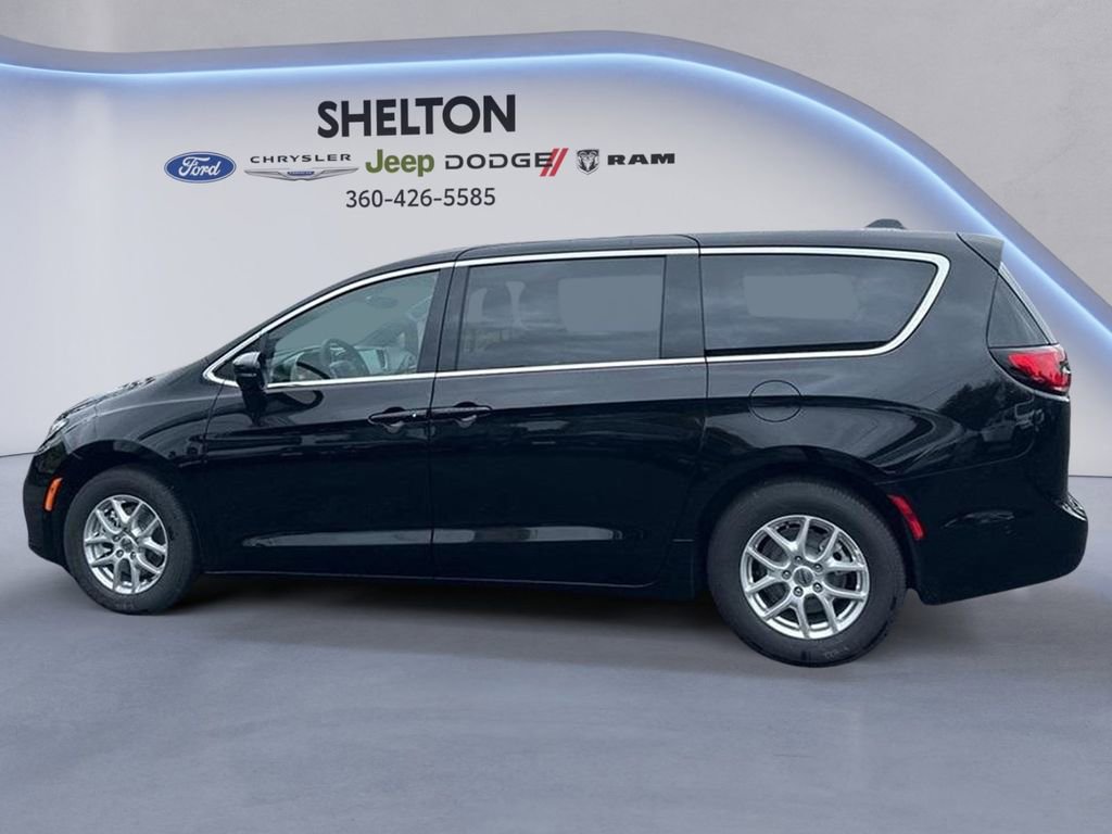 New 2025 Chrysler Pacifica Select w/ Uconnect Theater Family Group image 8