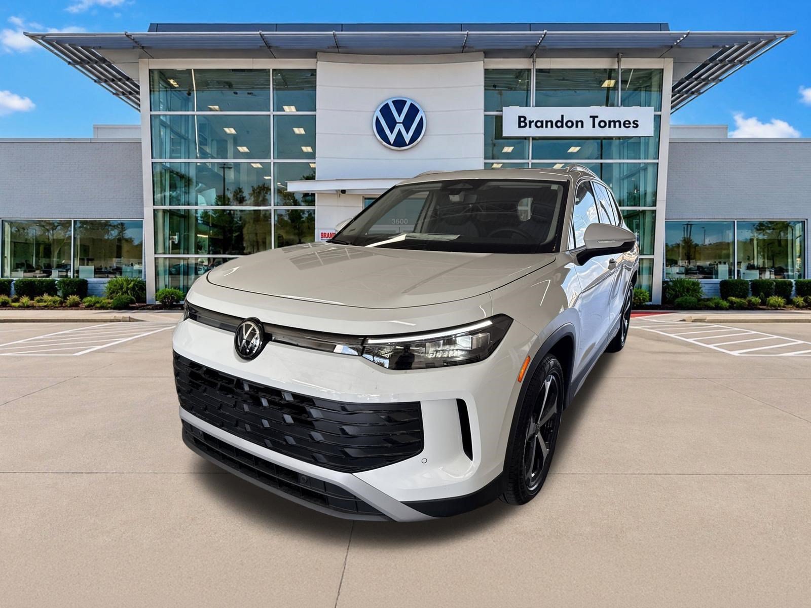 New 2026 Volkswagen Tiguan SE FWD image 8