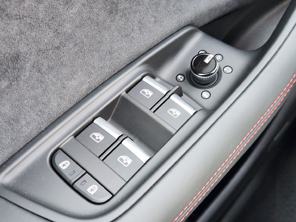 New 2027 Audi RS Q8 performance AWD/4WD image 25