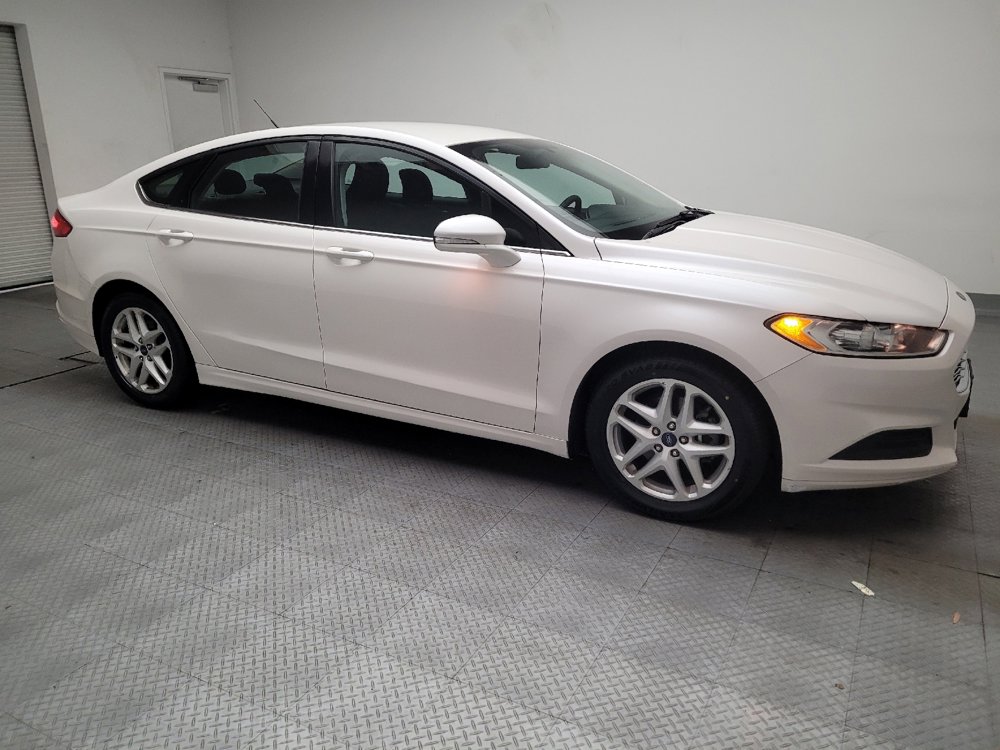 Used 2016 Ford Fusion SE FWD image 11