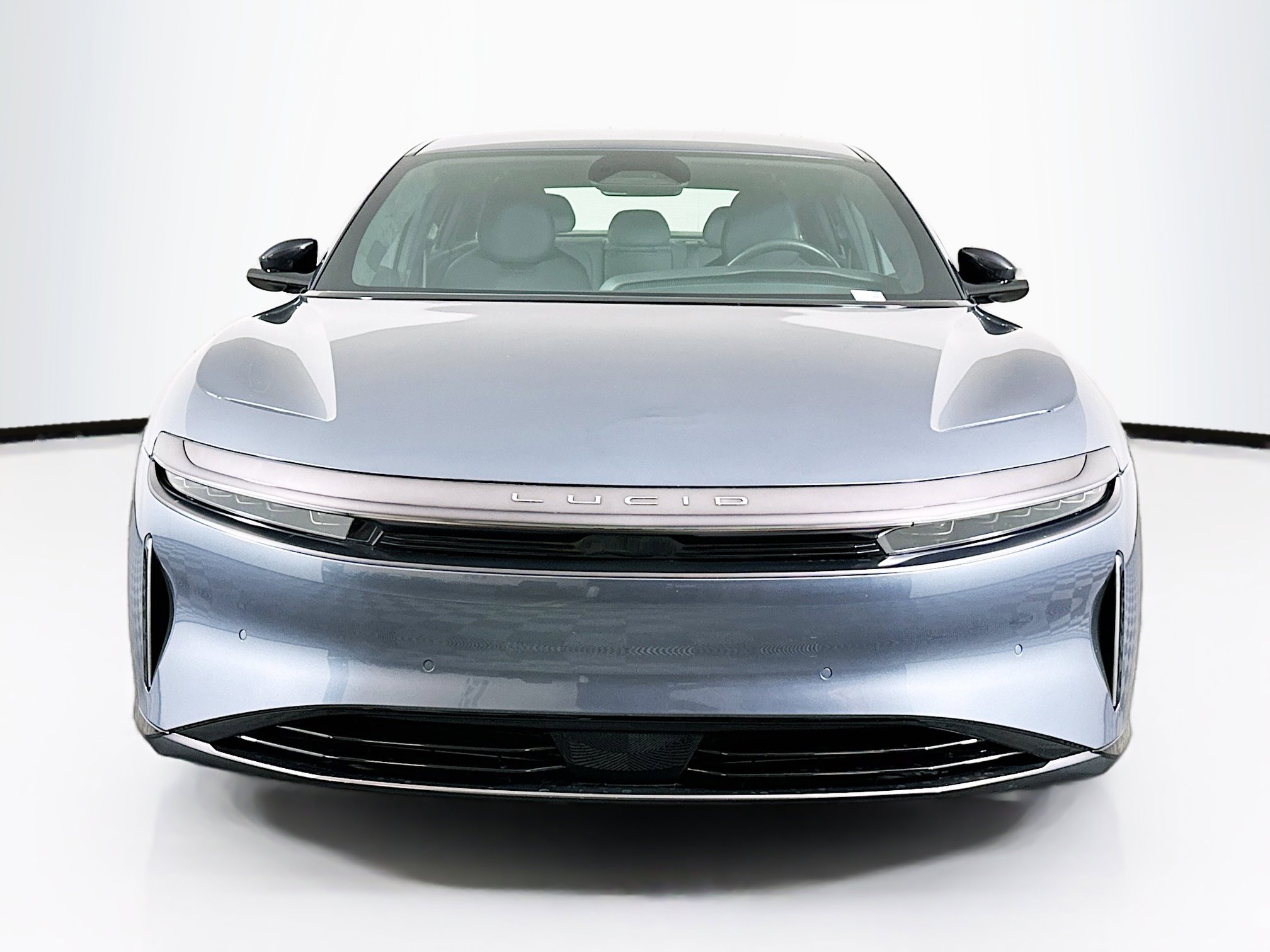 Used 2024 Lucid Air Pure RWD image 2