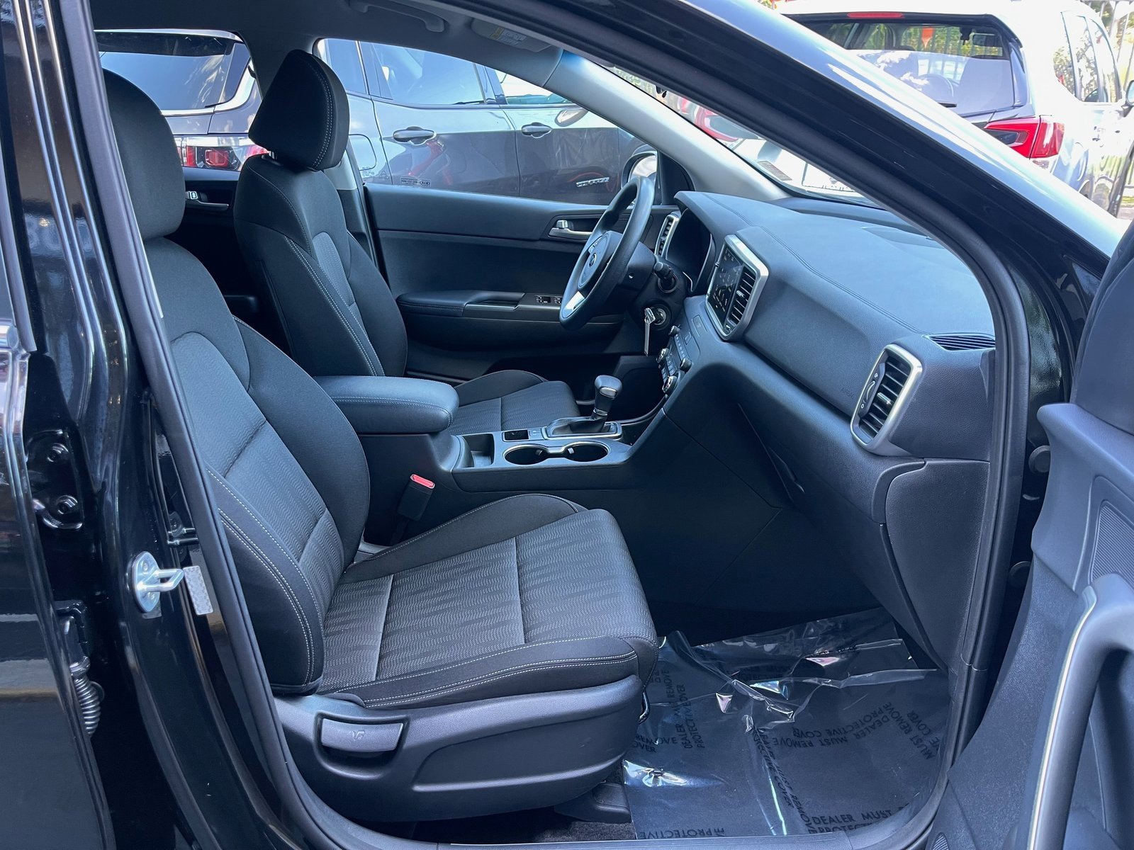 Used 2020 Kia Sportage LX image 28