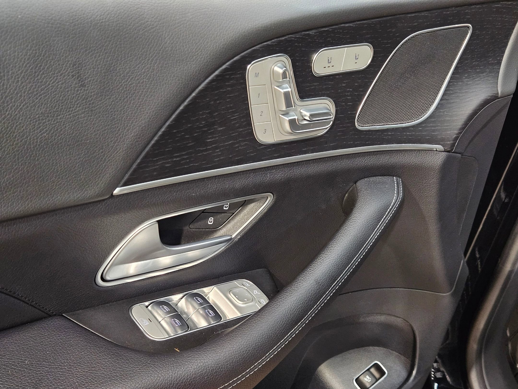 Used 2025 Mercedes-Benz GLE 450 4MATIC image 21
