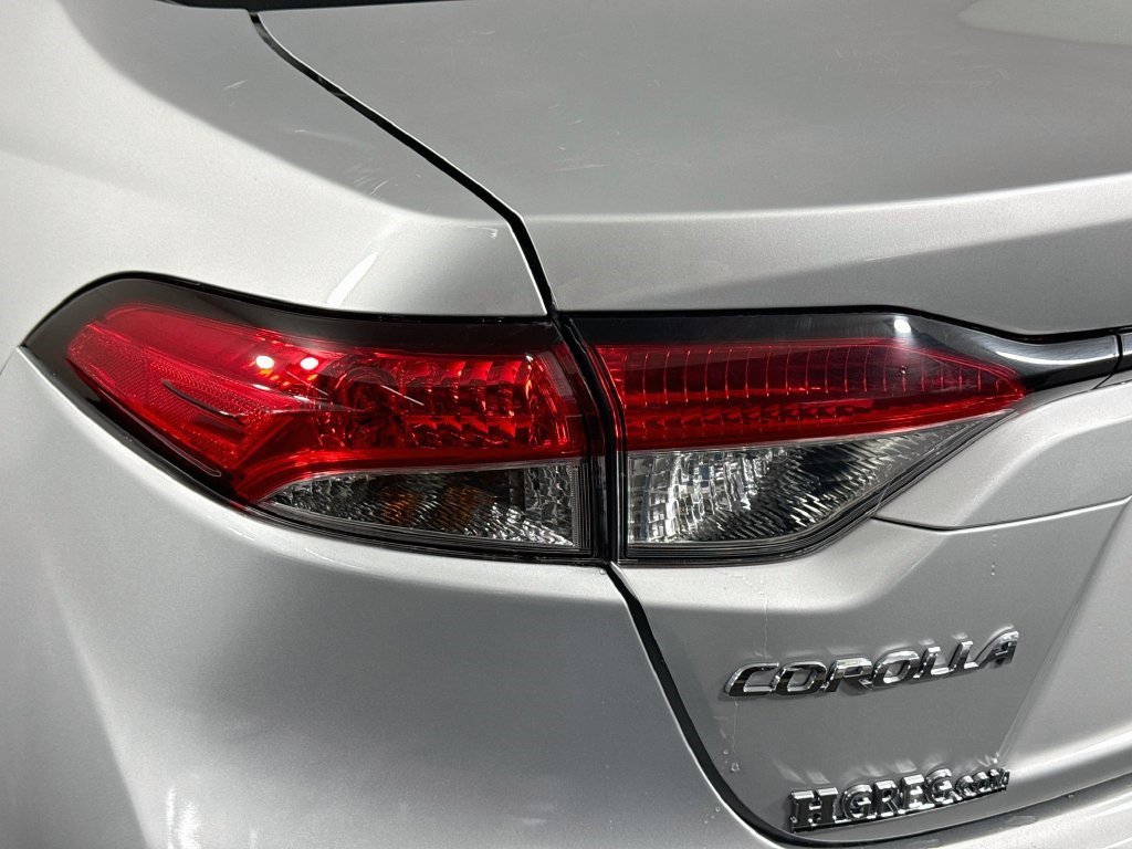 Used 2025 Toyota Corolla LE FWD image 34