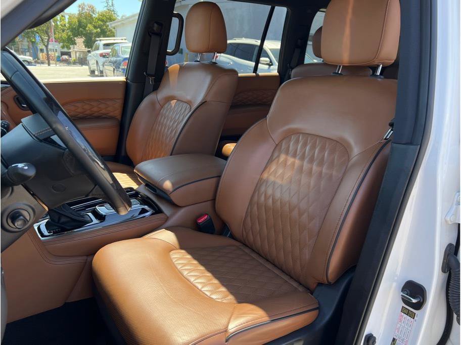 Used 2024 INFINITI QX80 Sensory w/ Cargo Package AWD/4WD image 8
