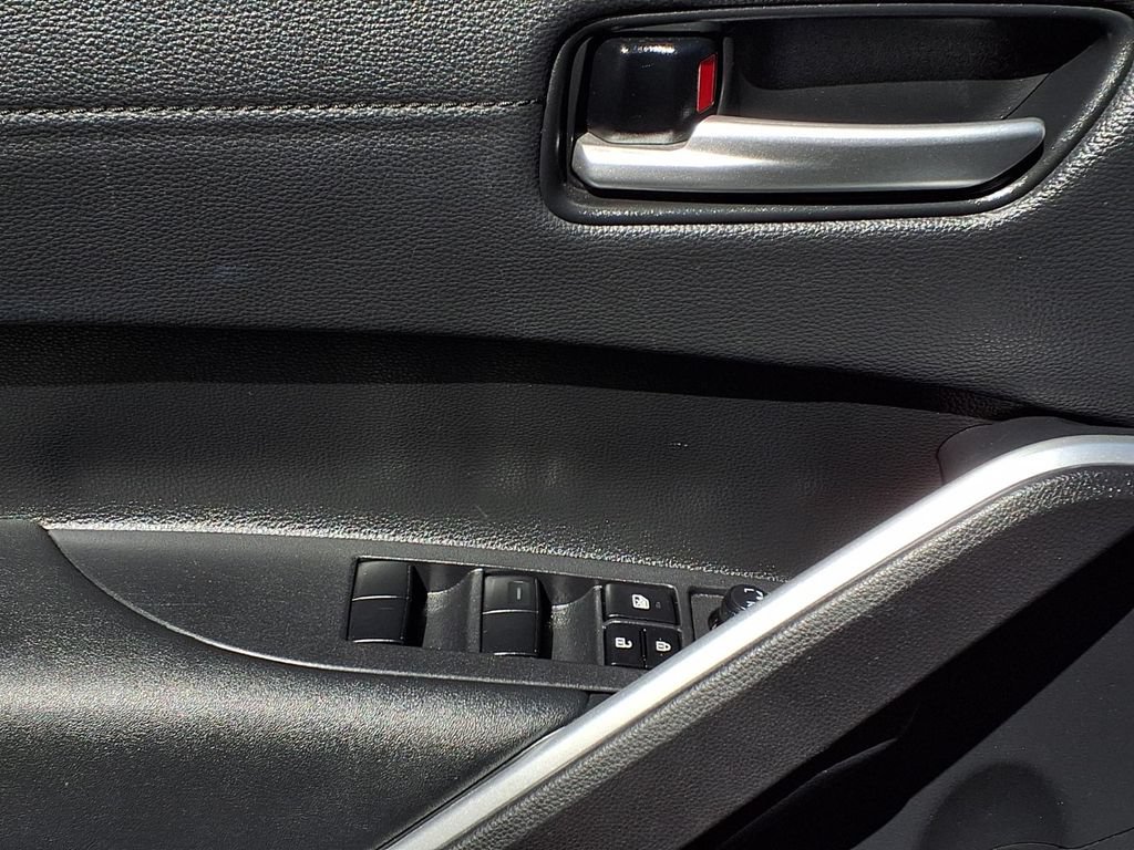 Certified 2024 Toyota Corolla Cross XLE FWD image 18