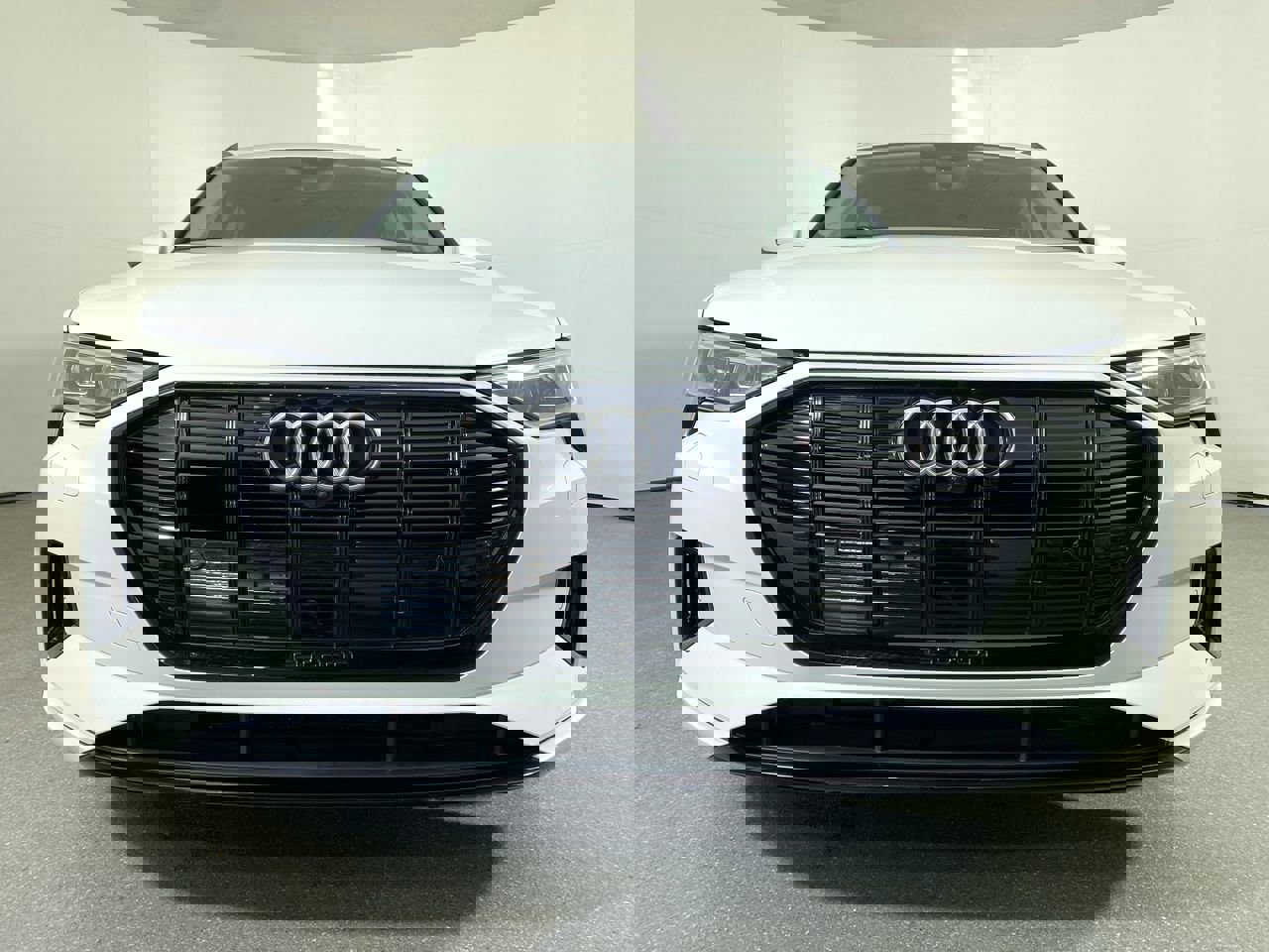 Certified 2022 Audi e-tron Premium w/ Convenience Plus Package image 26