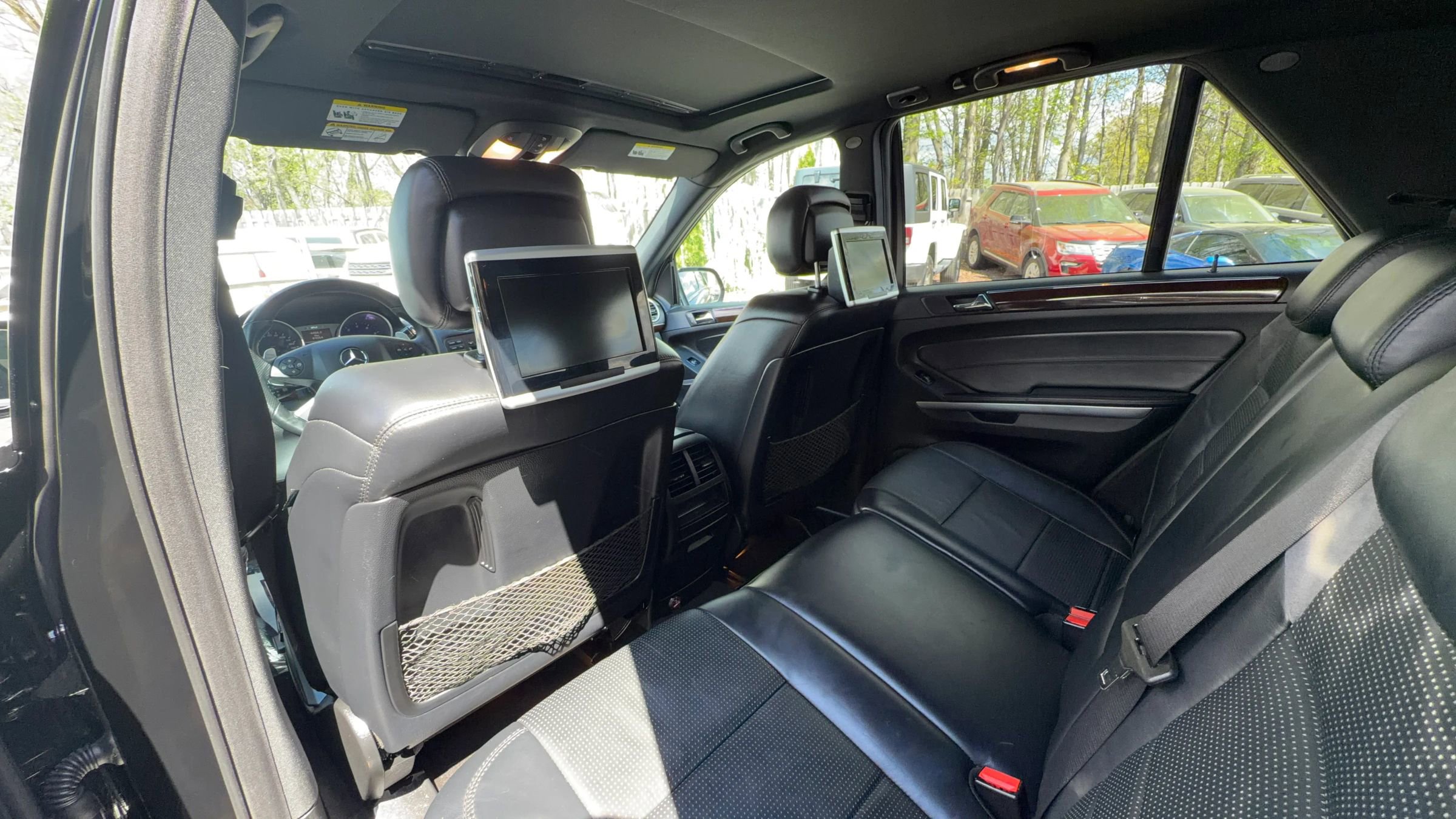 Used 2010 Mercedes-Benz ML 63 AMG 4MATIC image 19