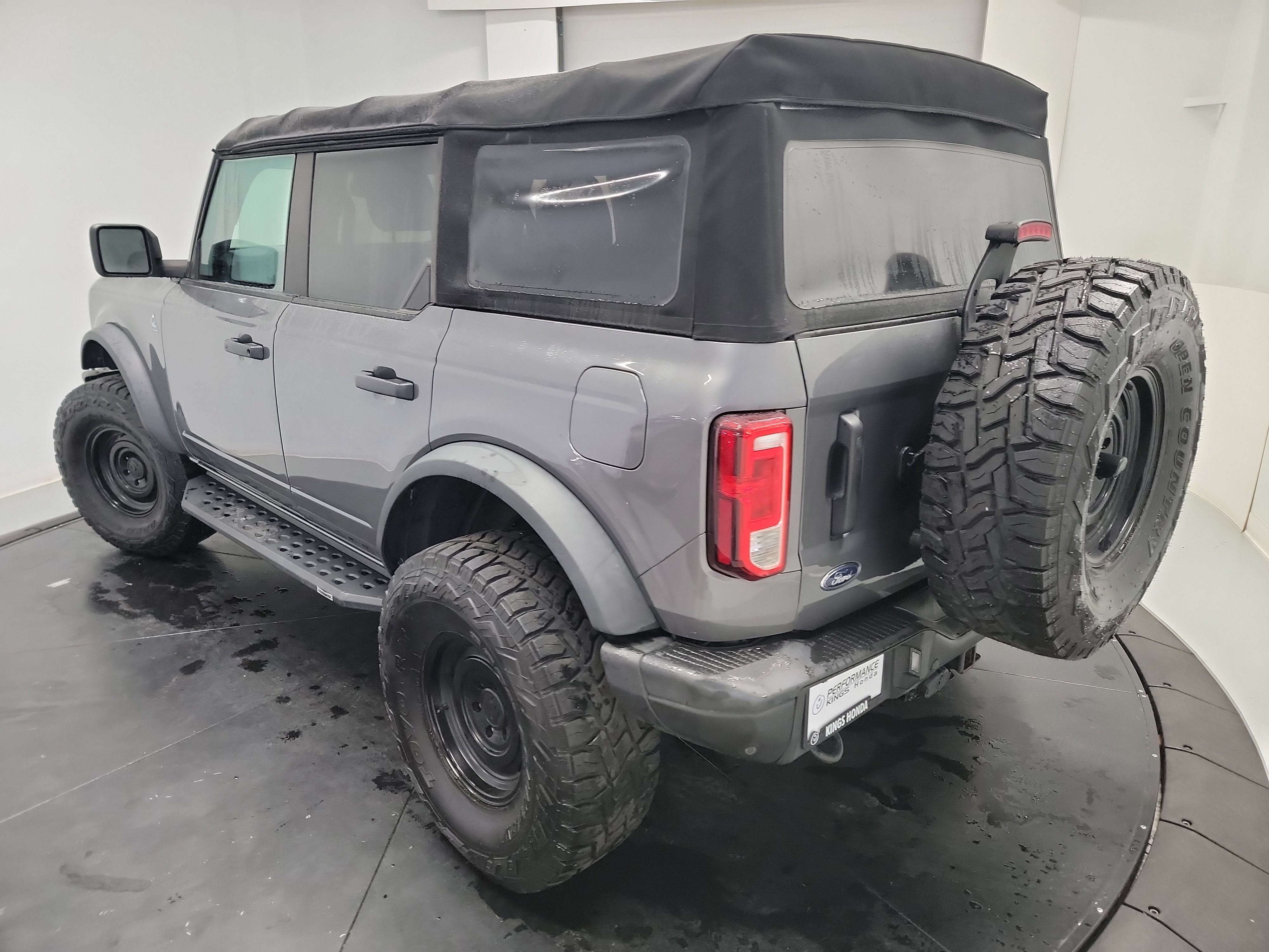 Used 2021 Ford Bronco Black Diamond AWD/4WD image 6