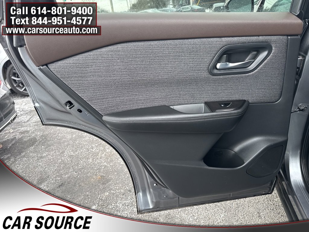 Used 2021 Nissan Rogue SV image 26