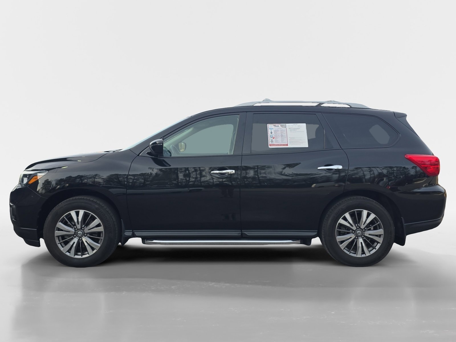 Used 2020 Nissan Pathfinder S video 2