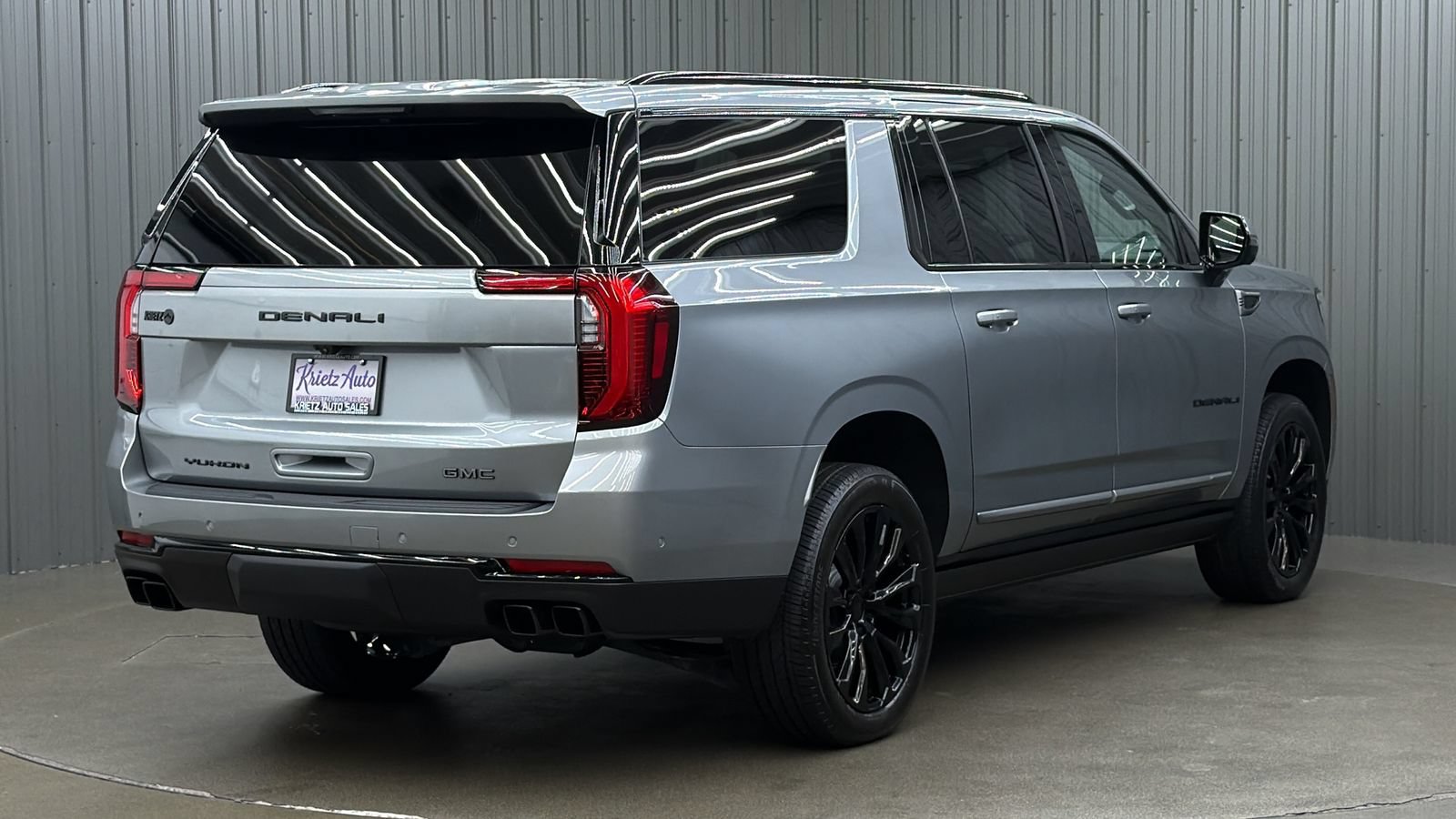 Used 2025 GMC Yukon XL Denali w/ Sun & Power Step Package AWD/4WD image 5